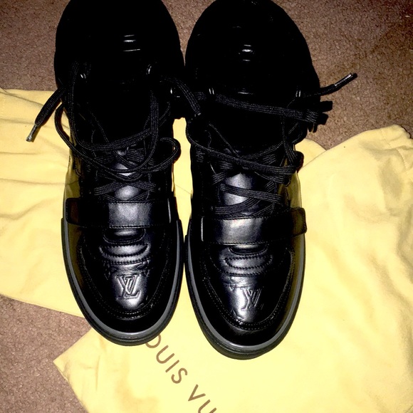 Louis Vuitton Sneakers Size 10.5 Black - Picture 1 of 3